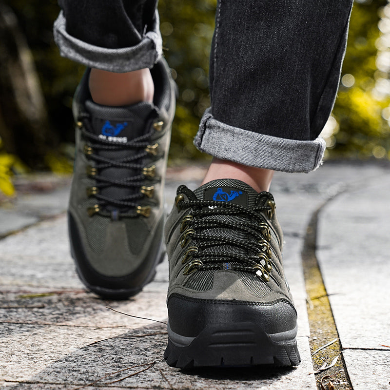 Men’s Rugged Outdoor Shoes – Wide Toe Comfort, Strong Grip & Built for Tough Terrain